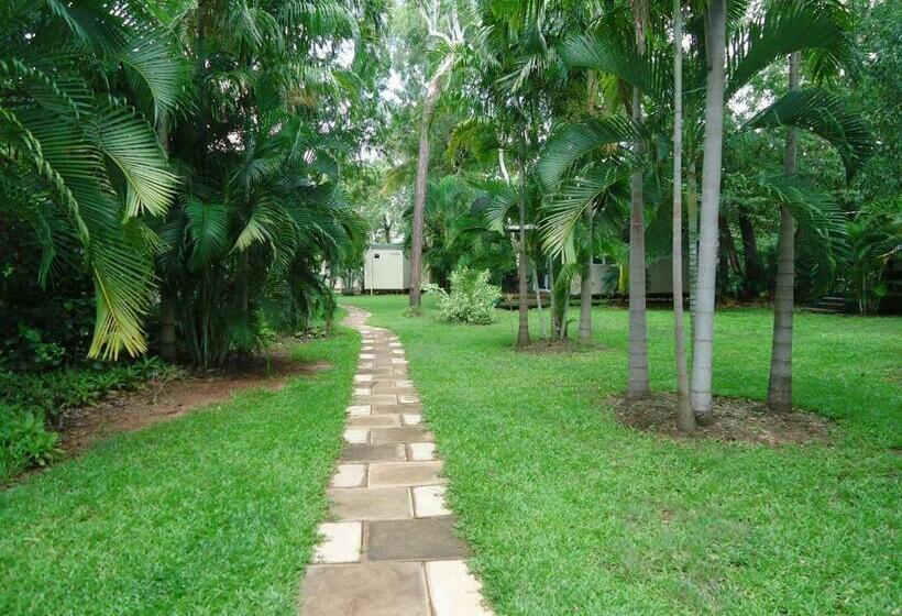 Номер Стандарт Вид на Сад, Pandanus On Litchfield