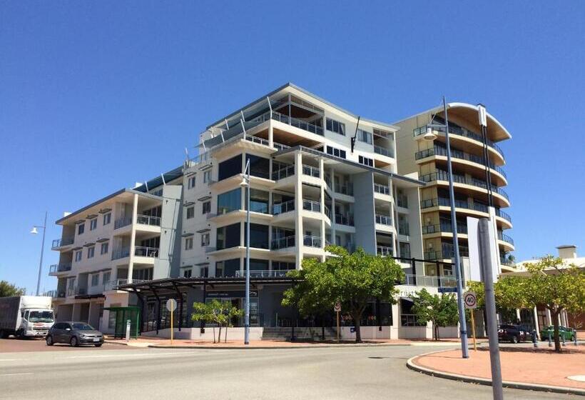 Апартаменты премиум класса с 1 спальней и видом на море, Spinnakers By Rockingham Apartments