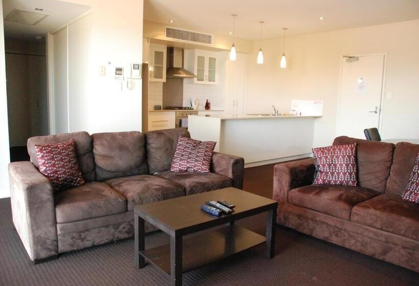 2 Bedroom Premium Apartment Sea View, Spinnakers By Rockingham Apartments