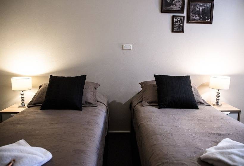 스위트, Tall Trees Motel Mountain Retreat