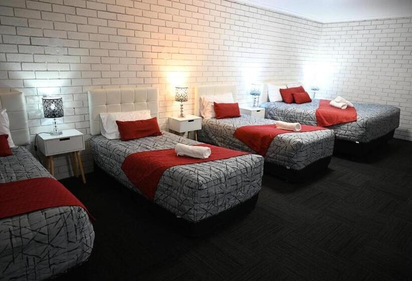 家庭间, Cameo Inn Motel