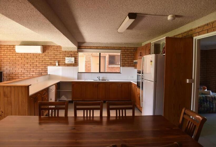 Апартаменты 4 Спальни, Diamond Beach Resort, Mid North Coast Nsw