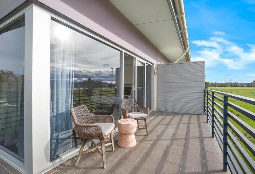 스탠다드 룸 킹사이즈 침대, Springs Shoalhaven Nowra