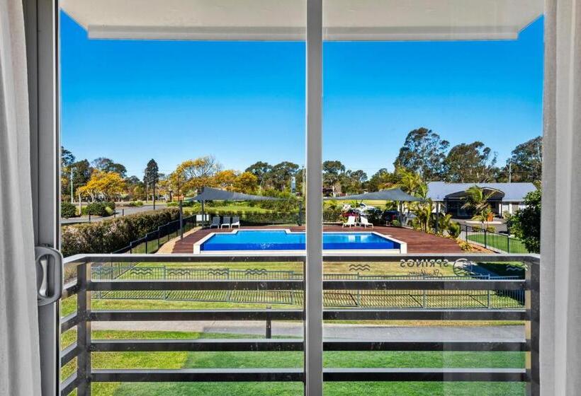 스탠다드 룸 풀장 전망, Springs Shoalhaven Nowra