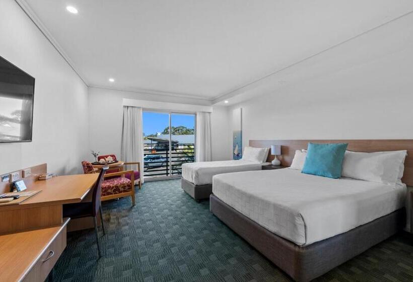 스탠다드 룸 풀장 전망, Springs Shoalhaven Nowra