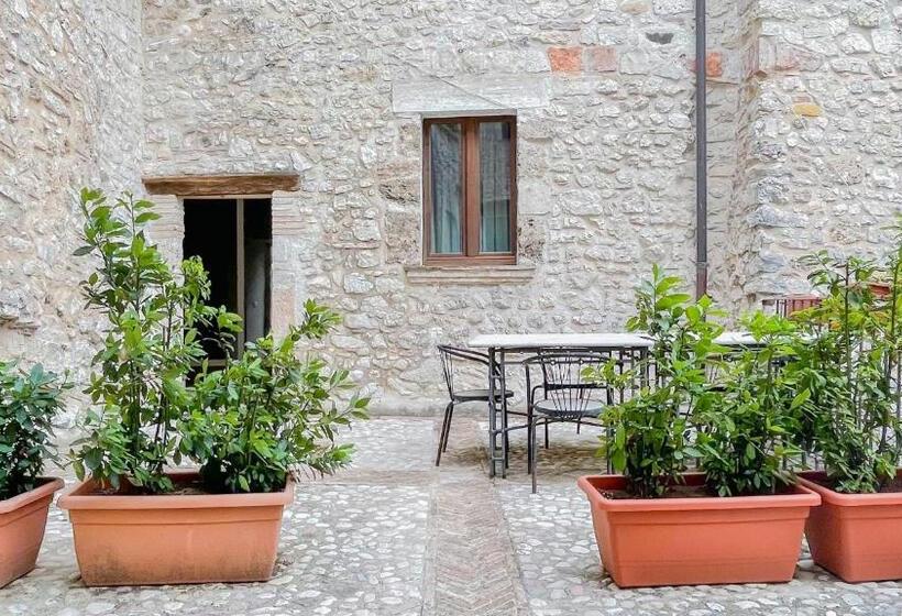 شقة غرفة واحدة مزودة بتراس, Borgo San Valentino