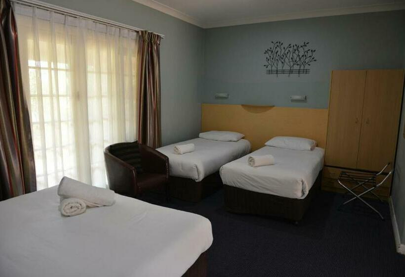패밀리 룸, Poplars Inn Mittagong