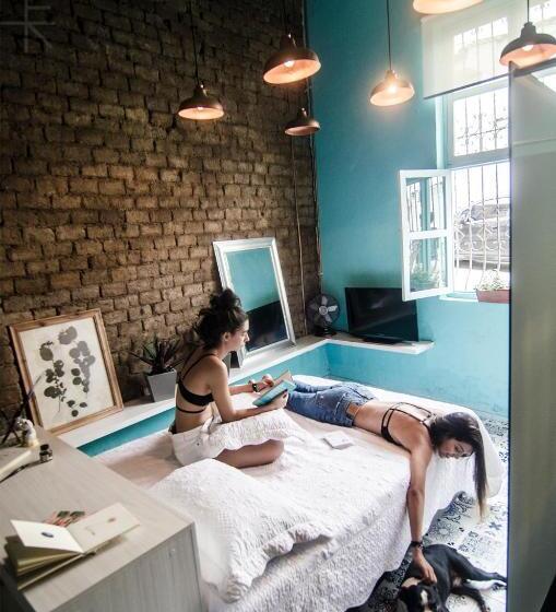 إستوديو ديلوكس, Moonshine Boutique Hostal
