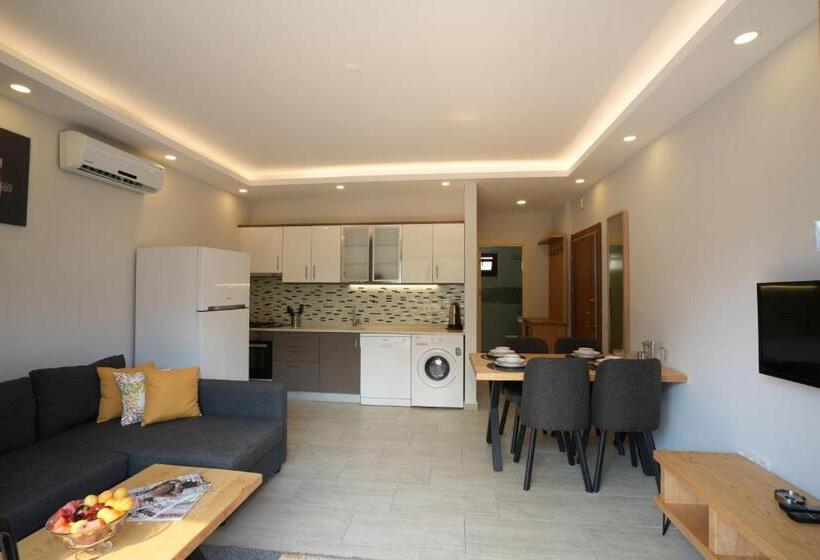 Апартаменты 1 Спальня, Maye Residence