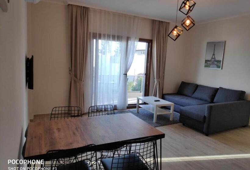 Апартаменты 1 Спальня с Балконом, Maye Residence