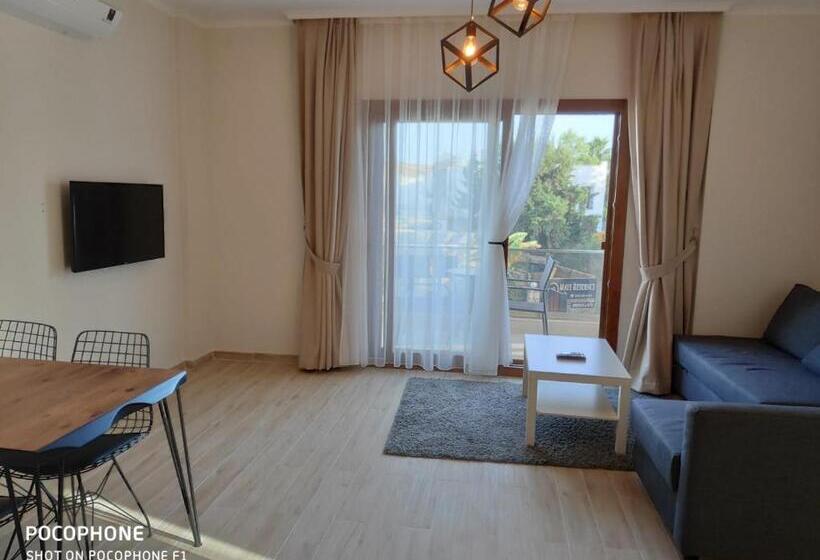 Апартаменты 1 Спальня с Балконом, Maye Residence