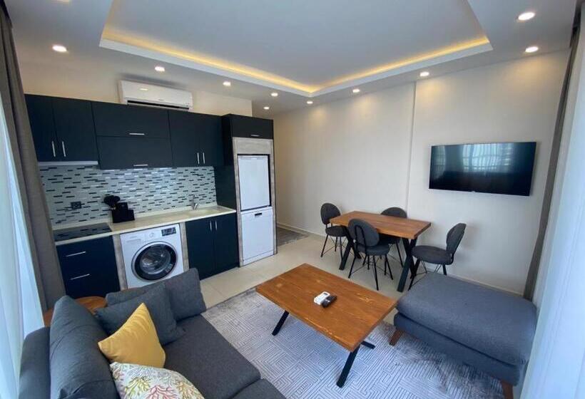 Апартаменты 1 Спальня с Балконом, Maye Residence