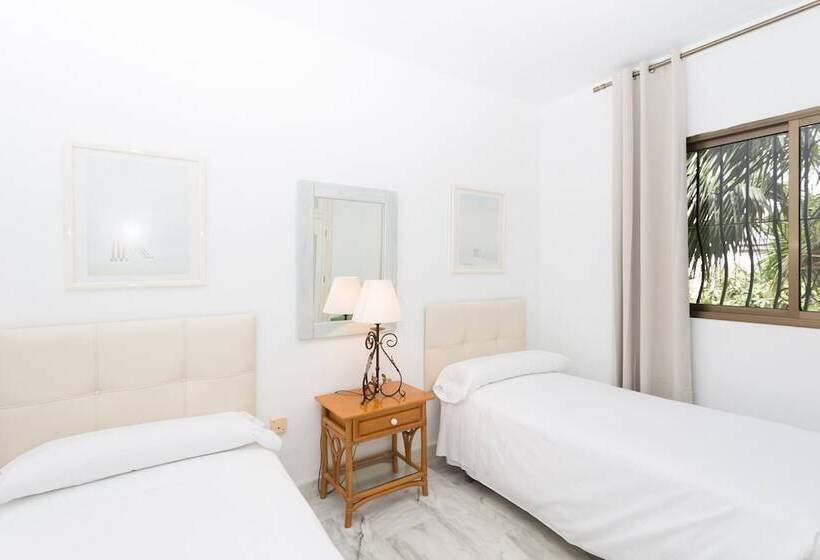 ４ベッドルームアパートメント, Coral Beach Apart