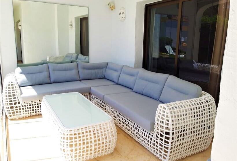 ２ベッドルームのスーペリアアパートメント, Coral Beach Apart