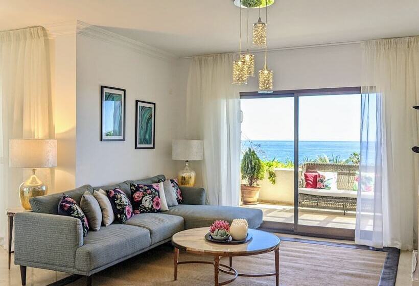 ３ベッドルームのスーペリアアパートメント, Coral Beach Apart
