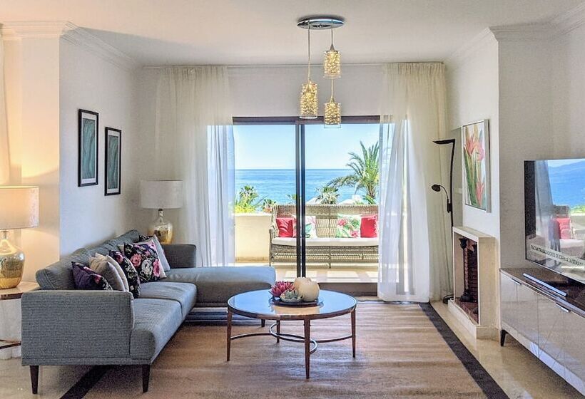 ３ベッドルームのスーペリアアパートメント, Coral Beach Apart