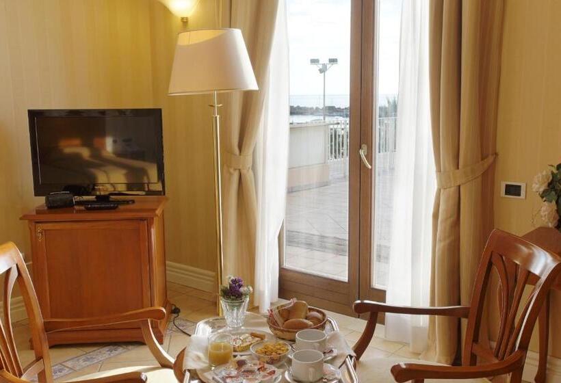 اتاق استاندارد سه نفره, Dioscuri Bay Palace