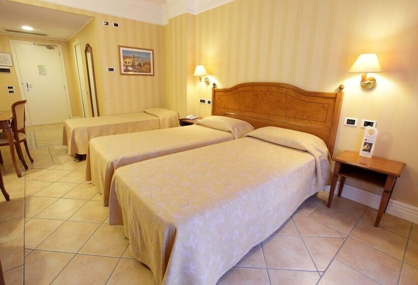 اتاق استاندارد چهار تخته, Dioscuri Bay Palace