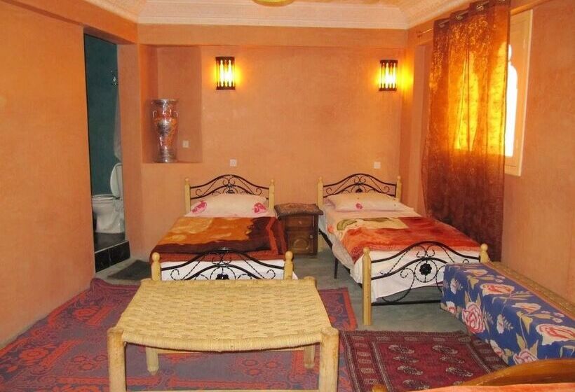 Номер Стандарт Трехместный, Auberge Des Cavaliers Du Todra