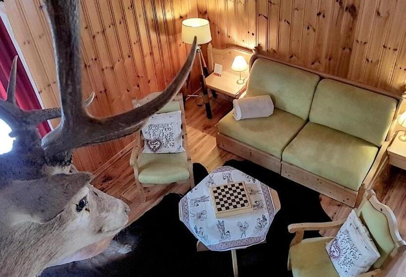 سوییت دوبلکس, La Cambuse