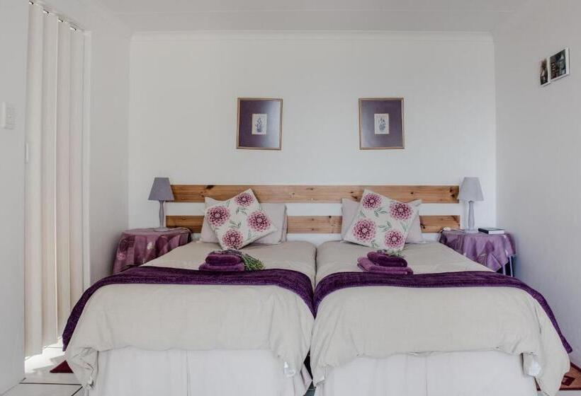 Апартаменты 1 Спальня, At Whale Phin Guest House