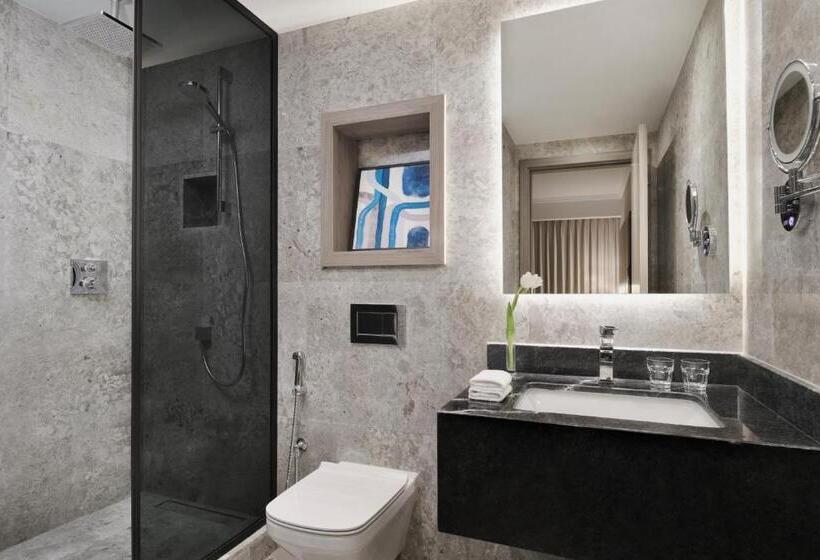 带大床的小型套房, Al Ahsa Intercontinental, An Ihg