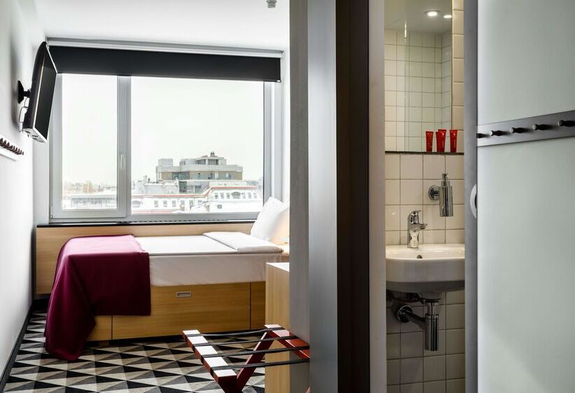 اتاق استاندارد یک نفره, Azimut Hotel St Petersburg