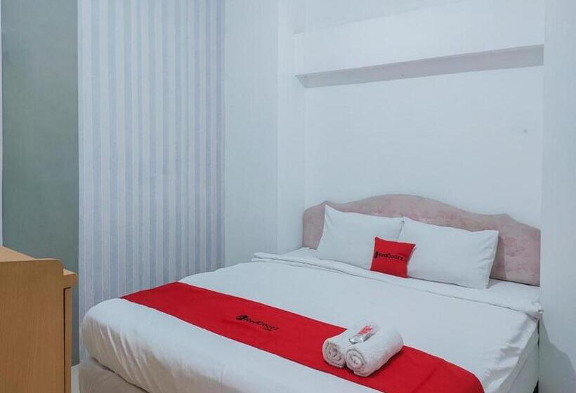 Номер Economy, Reddoorz @ Jemursari Surabaya 2