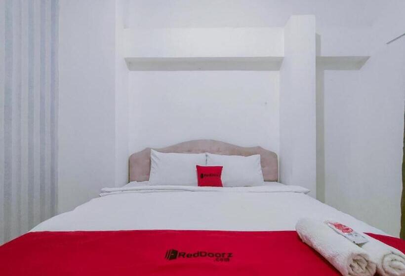 Номер Economy, Reddoorz @ Jemursari Surabaya 2