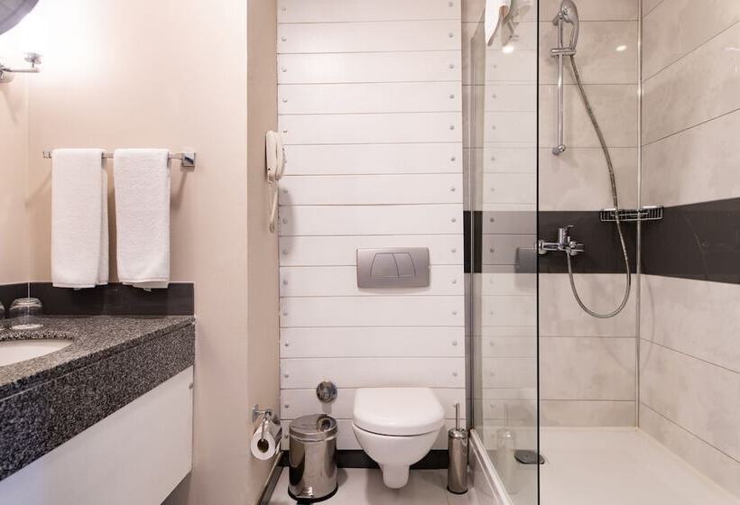 اتاق لوکس چهار تخته, Baia Bodrum