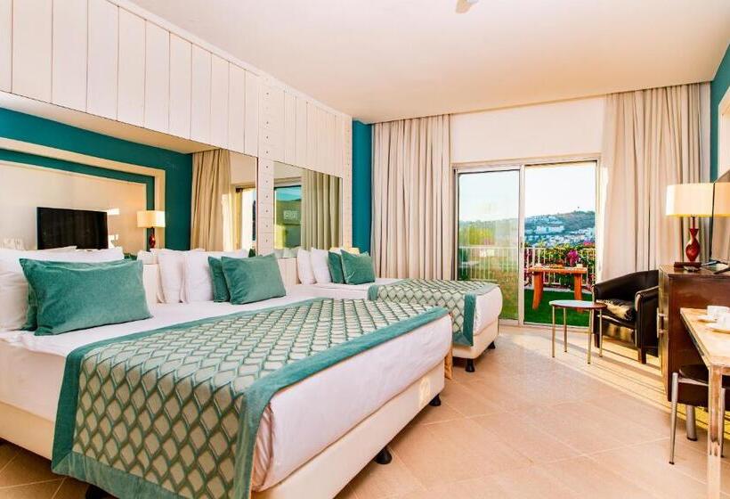 اتاق لوکس چهار تخته, Baia Bodrum