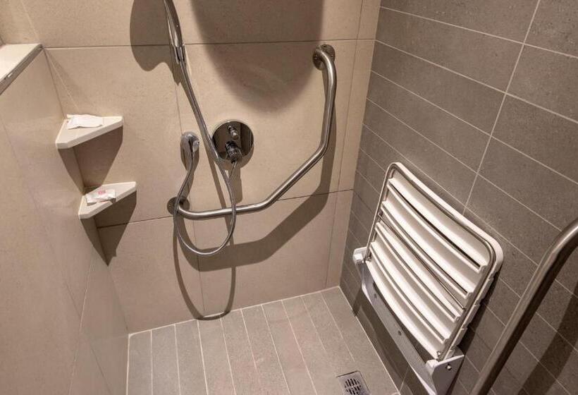 اتاق استاندارد برای معلولان, City Lodge Hotel Durban