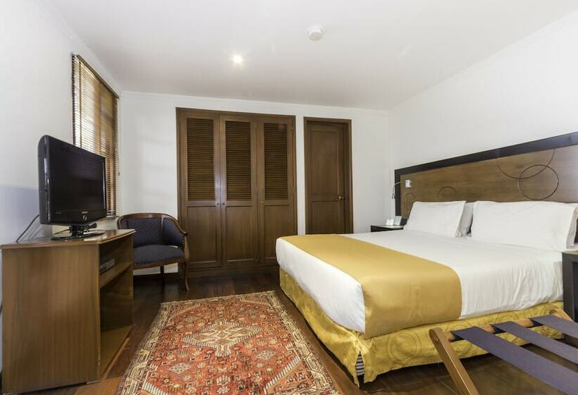Номер Superior, Emaus Bogotá