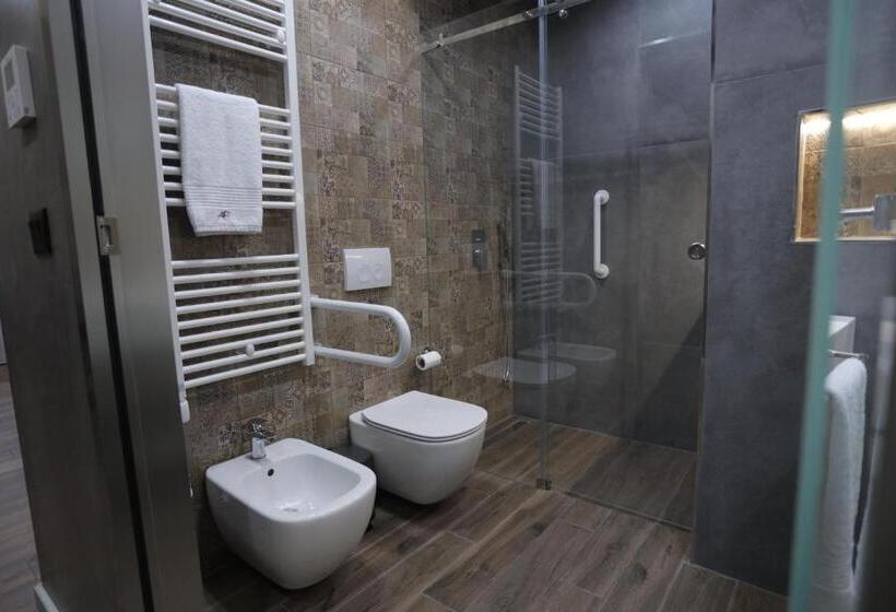 장애인을 위한 킹사이즈 침대 스탠다드 룸, Ap Hotel Boutique