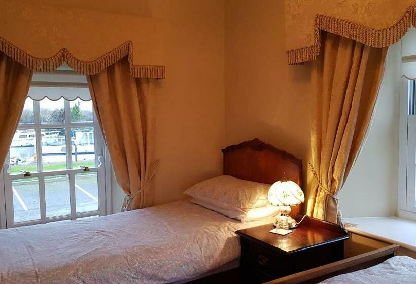 Номер Стандарт, The Harbour Masters House