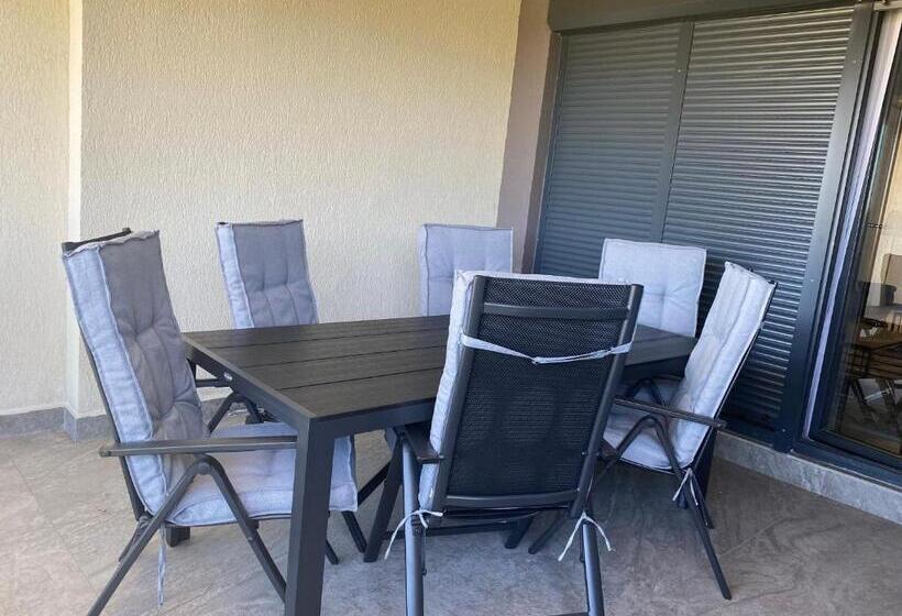 Апартаменты 2 Спальни, Enjoy Life Apartments