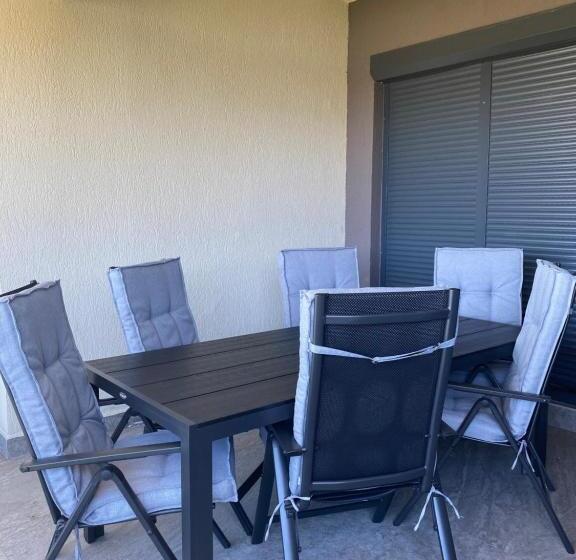 Апартаменты 2 Спальни, Enjoy Life Apartments