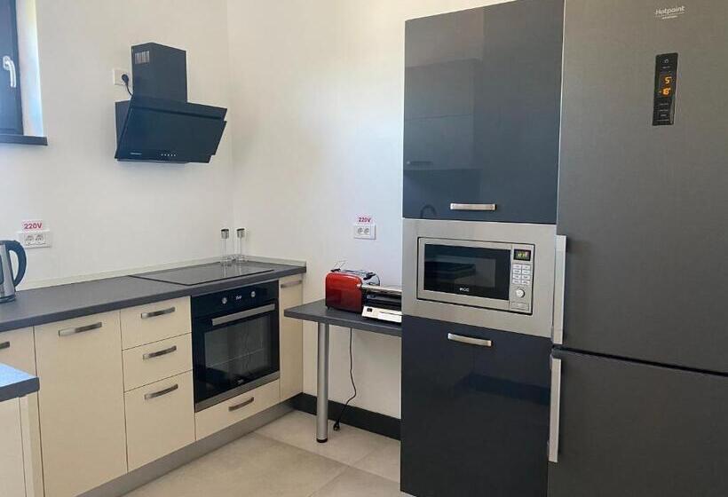 Апартаменты 2 Спальни, Enjoy Life Apartments