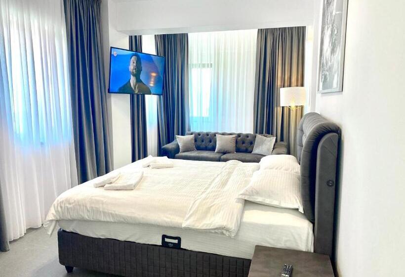 Трежместный Номер Economy, Enjoy Life Apartments