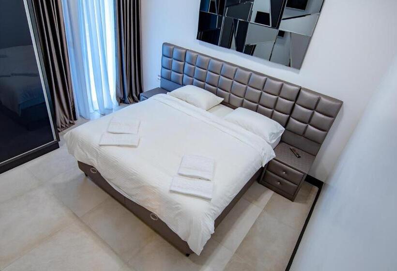 Апартаменты 1 Спальня с Террасой, Enjoy Life Apartments