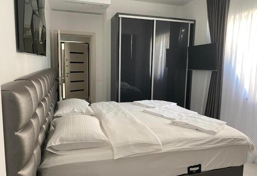 Апартаменты 1 Спальня с Балконом, Enjoy Life Apartments