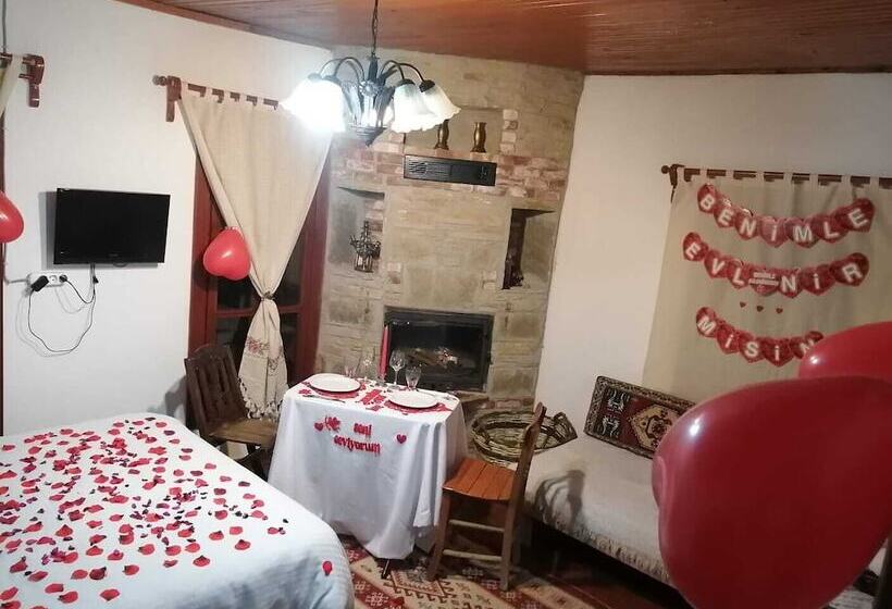 Quarto Deluxe, Meglen Konak