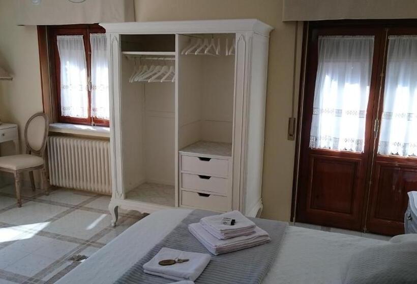 Quarto Quádruplo Estandar, Casa De Huéspedes Vecinodecerbantes