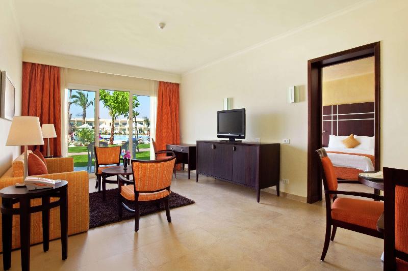 اتاق لوکس خانوادگی, Doubletree By Hilton Sharm El Sheikh  Sharks Bay Resort