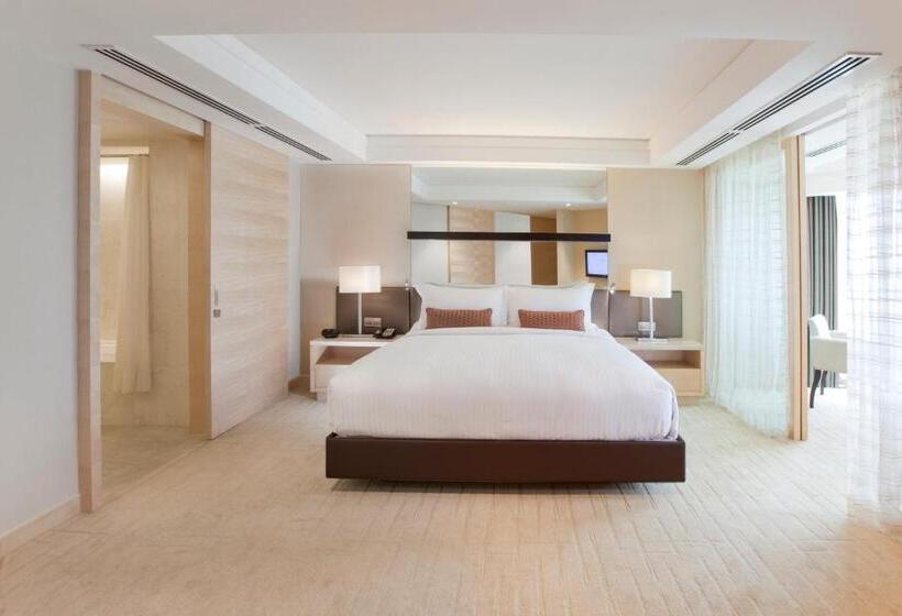 Президентский Люкс, Dorsett Grand Subang