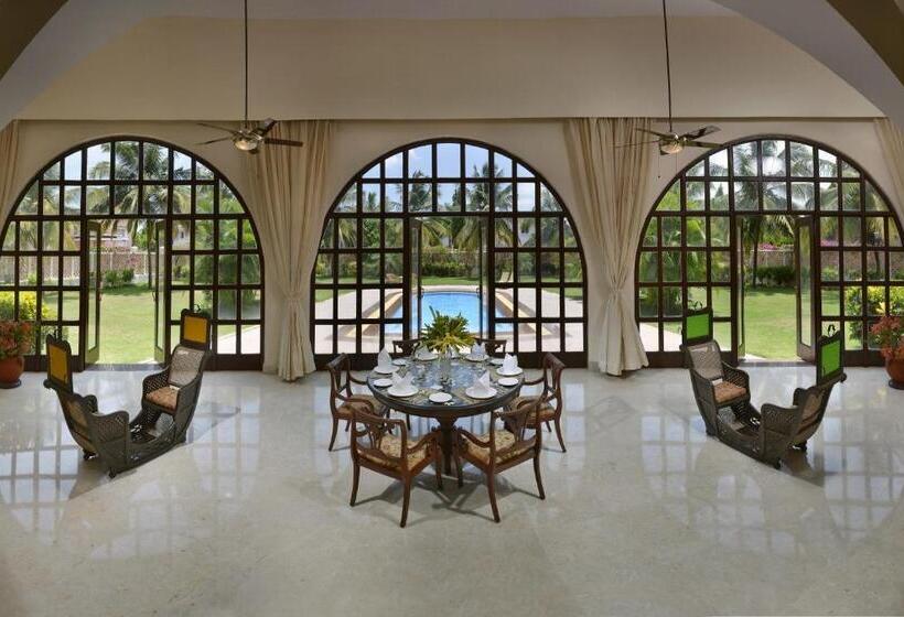 Вилла 3 Спальни, The Lalit Golf & Spa Resort Goa