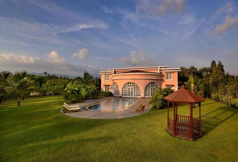 Вилла 3 Спальни, The Lalit Golf & Spa Resort Goa