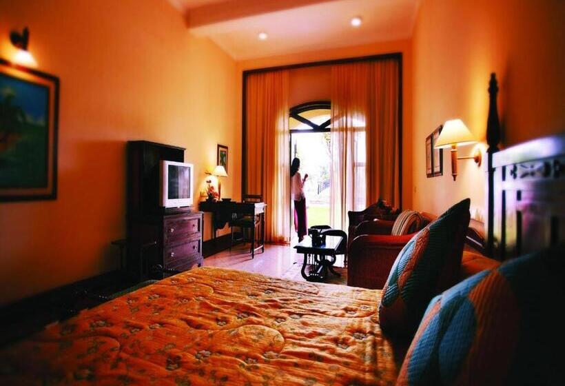 Номер Стандарт Вид на Море, The Lalit Golf & Spa Resort Goa