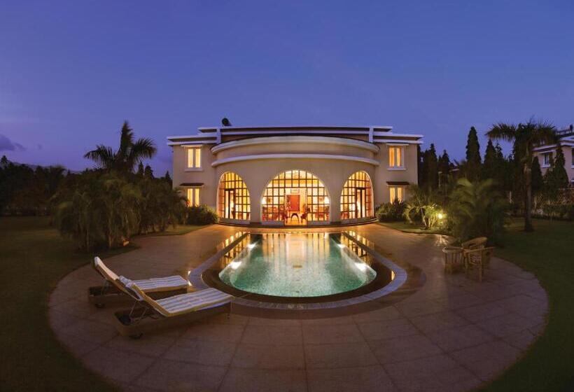 Вилла 4 Спальни, The Lalit Golf & Spa Resort Goa