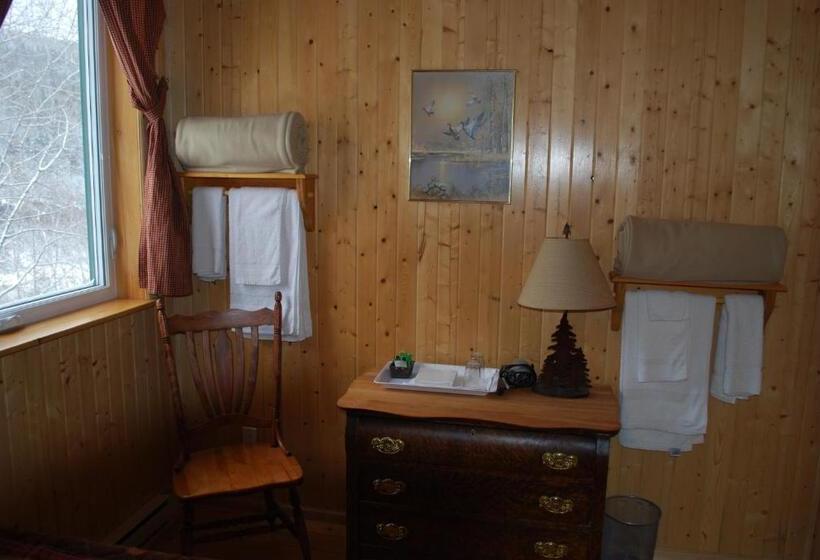 스탠다드 룸 공동 욕실, Auberge De La Rivière Matapédia   Matapédia River Lodge